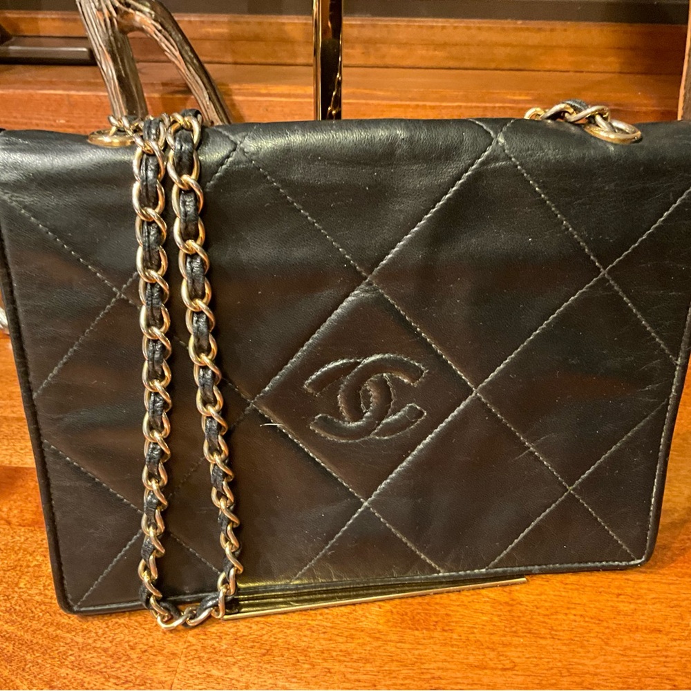 Chanel Black Quilted Leather Chain Bag - Picture 8 of 16